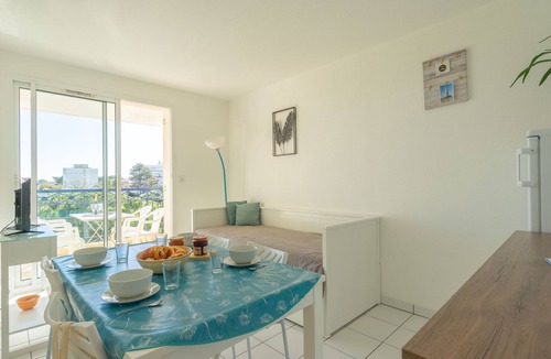 Pontaillac Apartment | Parc de Pontaillac by Interhome