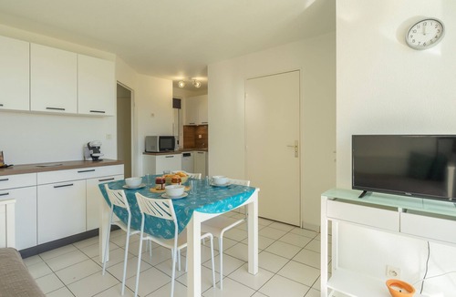 Pontaillac Apartment | Parc de Pontaillac by Interhome