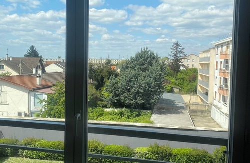 Le Blanc-Mesnil Apartment | Parc DES Exportations