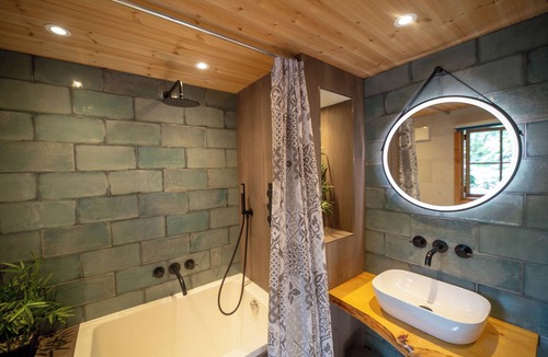 Crynant Bed & Breakfast | Parc Le Breos House