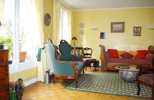 8th Arrondissement Apartment | Parc MonceauTypical Parisian Apartment