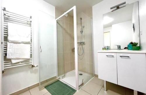 Lanester Apartment | ParcAppart 2 - Terrasse - Parking - Netflix