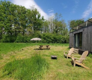 La Celle-Saint-Cyr House | Parcel Tiny House I Ruban, en Bourgogne