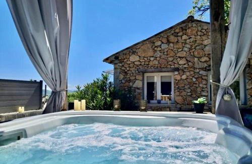 Bouyon House | Parenthèse à 2, jacuzzi privé illimité extérieur
