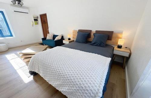 Tarbes Apartment | Parenthèse élégante en hyper Centre de Tarbes - design, balcon et confort premium