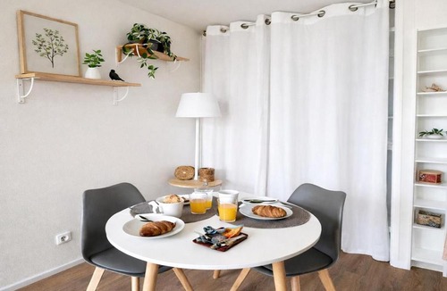 Ermont Apartment | Parenthèse cosy, Parking, Paris 25 min