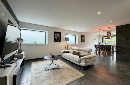 Nivolas-Vermelle Apartment | Parenthèse Détente Avec Jacuzzi & Terrasse 4 Pers
