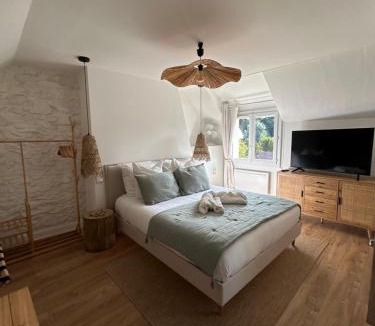 Pierrefonds House | Parenthèse entre forêt et château