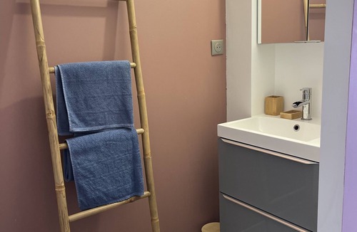 Tomblaine Bed & Breakfast | Parfaites Chambres Dans Maison Proche Gare et Nancy Thermal Avec Petit-déjeuner