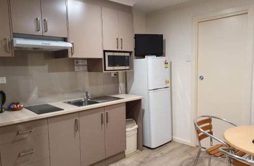 Paringa Hotel | Paringa Caravan Park