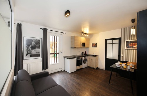 Gare Apartment | Paris 13ème : Appartement RDC, Idéalement Situé