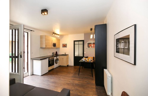 Gare Apartment | Paris 13ème : Appartement RDC, Idéalement Situé
