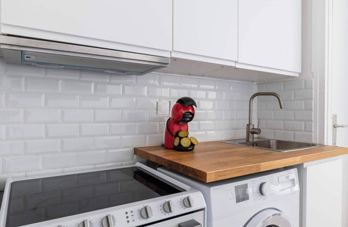 Quartier de Javel Apartment | Paris 15ème : Studio avec Balcon et Confort !