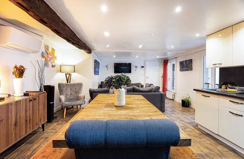 Vivienne Apartment | Paris 2nd Rooftop · 130m² Private Terrace · Eiffel & Sacré-Cœur View · 8p