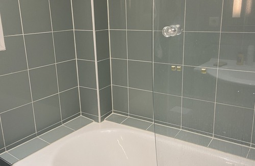 Quartier de l'Ecole-Militaire Apartment | Paris 7 è, 80 m2 very bright and residential in old building quality.