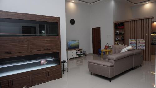 Pontianak House | Paris 99 Homestay