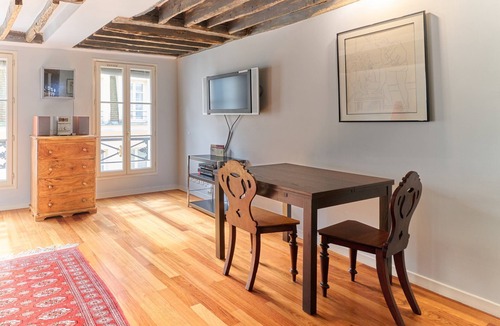 Saint-Merri Apartment | PARIS apartment fully renovated - 1 Bedroom - 1 Bathroom - Sleeps 3 - Marais