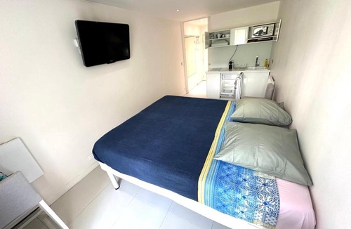 10th Arrondissement Apartment | Paris Canal Studio - Gare de l'Est