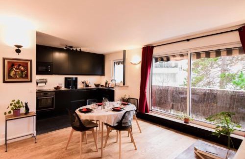12th Arrondissement Apartment | Paris-Daumesnil - Grand 2 pièces de charme sur jardin - 61m2, pour 4p - Large 4 star charming 1 BR apt for 4 with AC - Classement Officiel 4 étoiles