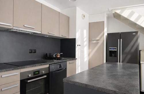 Champs-sur-Marne Apartment | Paris Disney Home Premium Duplex
