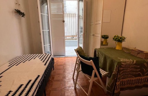 Porte-Dauphine Apartment | Paris Eiffel Quiet Cool Apartment
