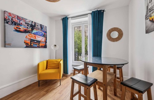 Necker Apartment | Paris Elegant Apartment Montparnasse Tower