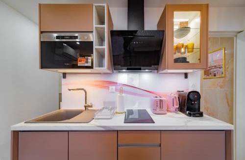 Le Kremlin-Bicetre House | Paris Homestay en Rose