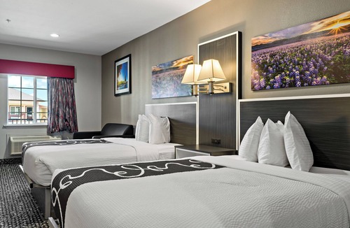 Paris Hotel | Paris Inn & Suites