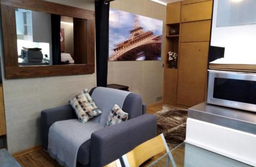 Quartier Sainte-Avoye Apartment | Paris Interiors Rentals - Le Marais LOUVRE - NOTRE DAME