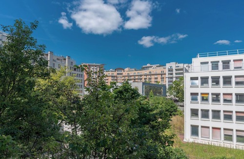 Faubourg de l'Arche Apartment | Paris La Defense Design residence