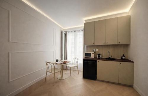 Quartier de la Folie-Mericourt Apartment | Paris Marais lumiere New