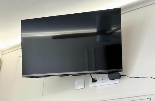 Quartier de la Folie-Mericourt Apartment | Paris Marais lumiere New