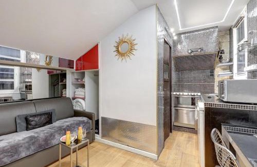 Saint-Merri Apartment | Paris Marais Tiny MERRISAS
