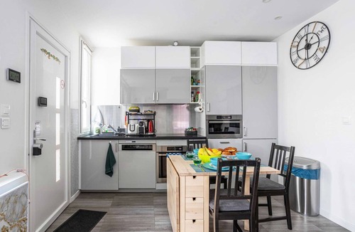 11th Arrondissement Apartment | Paris My Home, near Bastille, 2 showers & 2 wc.