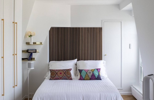 Quartier de la Plaine-de-Monceaux Apartment | Paris Parc Monceau Hotel Suite Flat