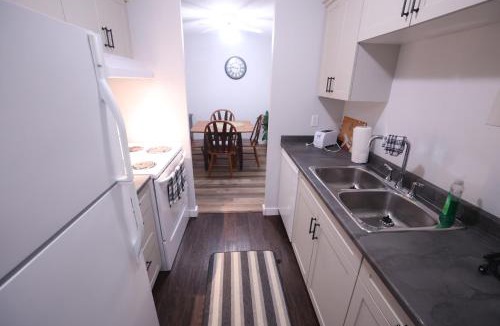 Elliot Lake Apartment | Paris Plaza