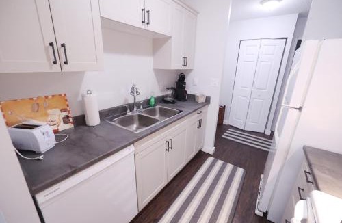 Elliot Lake Apartment | Paris Plaza