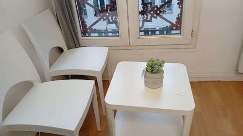 Quartier Sainte-Avoye Apartment | Paris Pompidou