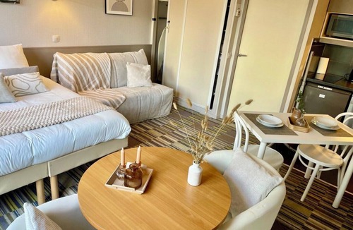 Quartier de Javel Apartment | Paris Porte de Versailles Cosy Lodge 2 Appart hôtel parking wifi 4 pers
