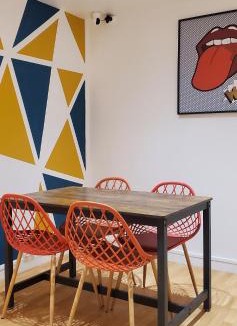 Vitry-sur-Seine Bed & Breakfast | PARIS private Room with shared space - PARIS Chambres privée avec espaces partagés