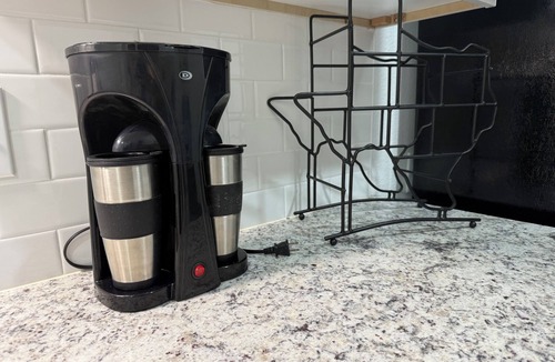 Paris Apartment | Paris TX 2BR Apartment - Renovated - Fast WiFi + Parking - Near Downtown & Tower