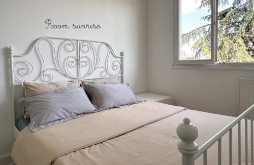Thiais Apartment | Parishuit
