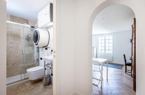 Jardin des plantes Apartment | Parisian apartment in the 5th