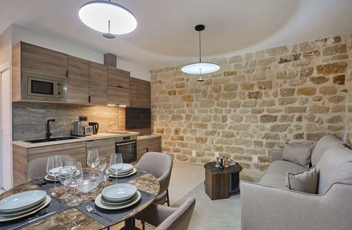 Quartier de la Folie-Mericourt Apartment | Parisian Apartment - Oberkampf - Le Marais
