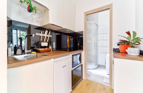Batignolles Apartment | Parisian Charm: Modern & Quiet
