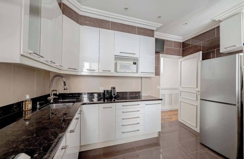 16th Arrondissement Apartment | Parisian Elegance 2-Bedroom in the 16th