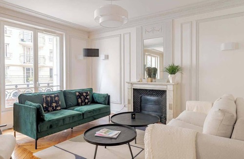 16th Arrondissement Apartment | Parisian Elegance 2-Bedroom in the 16th