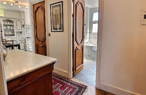 Notre Dame Apartment | Parisian Home |247| 1 chambre | Île de la Cité