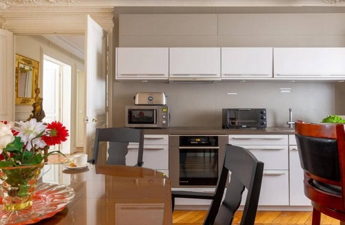 Saint-Germain-des-Pres Apartment | PARISIAN OPULENCE: RUE DE RENNES RETREAT, LUXE LIVING – 150 SQM – SAINT GERMAIN