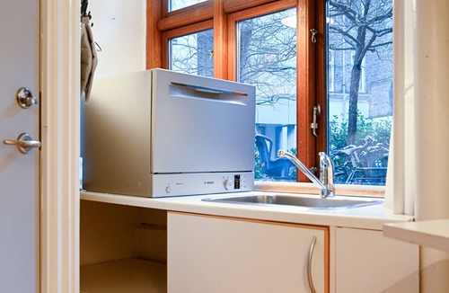 Osterbro Apartment | Park 2- Charming 1-bdr Apt Close to Metro